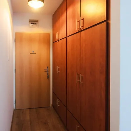 Gr8 Garden - 48sqm - Free Parking *