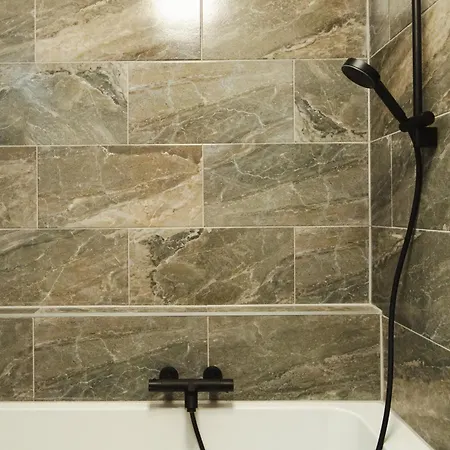 Gr8 Garden - 48sqm - Free Parking